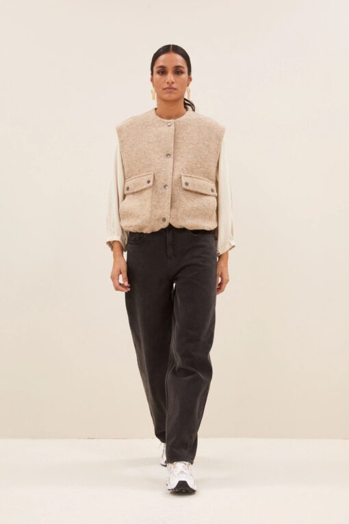 by-bar - maggie sleeveless jacket | dark sand - Image 4