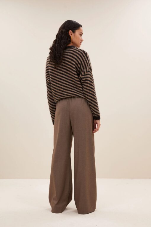 by-bar - diagonal natural pullover | biscuit - Image 3