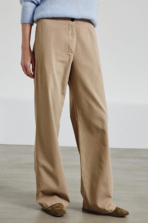 Pomandère - Iconic trousers in brushed drill - sand - Image 2