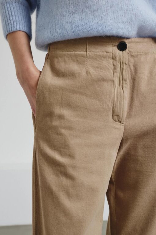 Pomandère - Iconic trousers in brushed drill - sand - Image 3
