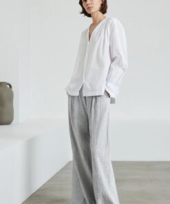 Pomandère - Poplin shirt with V-neck - off-white