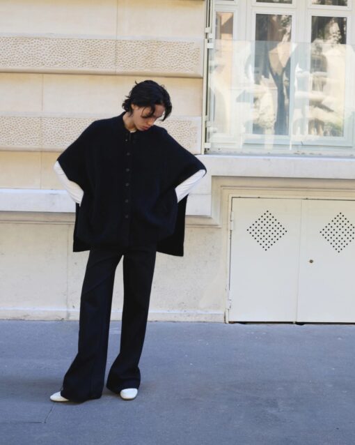 knit-ted - Pleunie Poncho - Black - Image 2