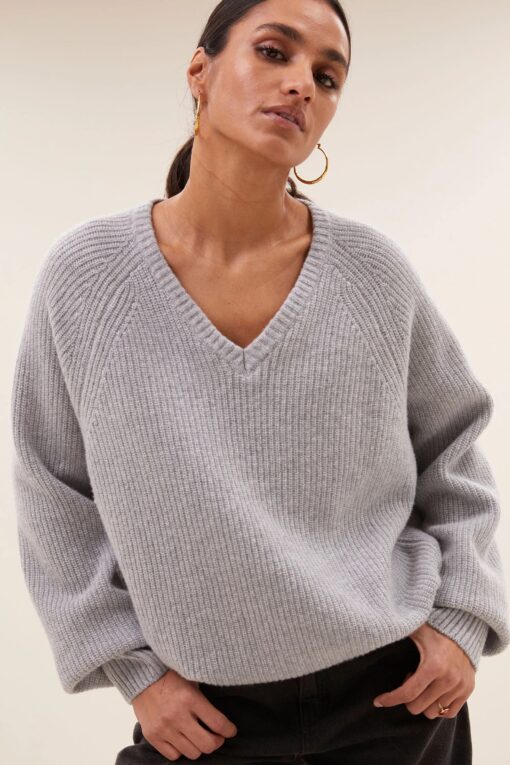 by-bar - meadow v neck pullover | grey melee
