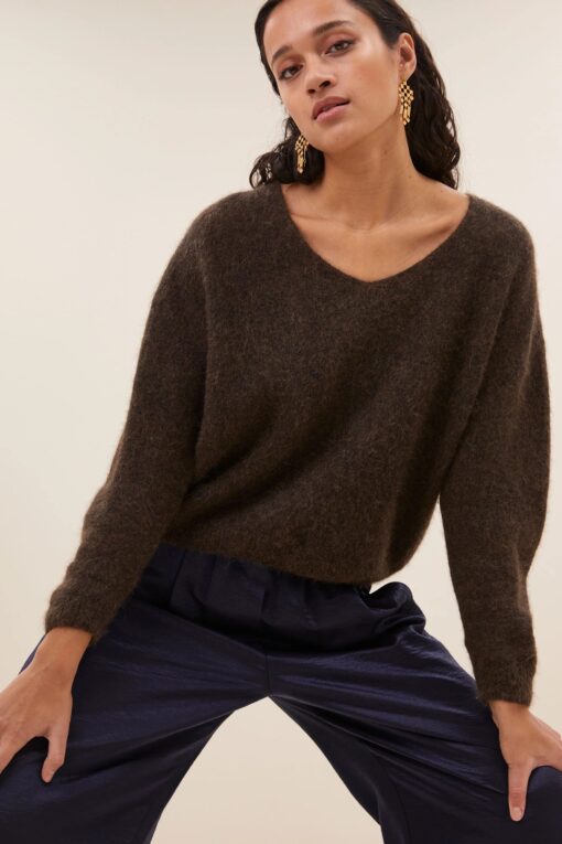 by-bar - liv pullover | cafe noir