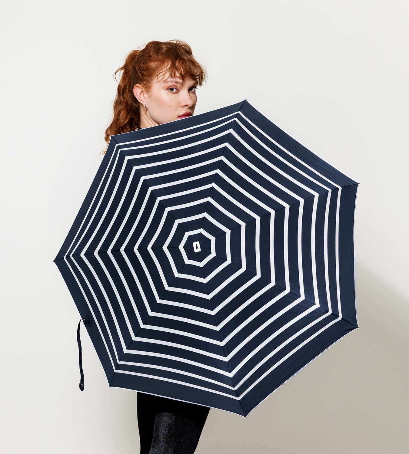 Anatole – Striped navy compact umbrella – white stripes – PABLO