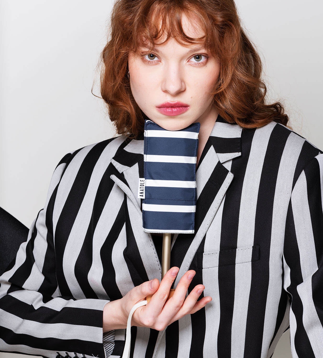 Anatole – Striped navy compact umbrella – white stripes – PABLO - Image 4