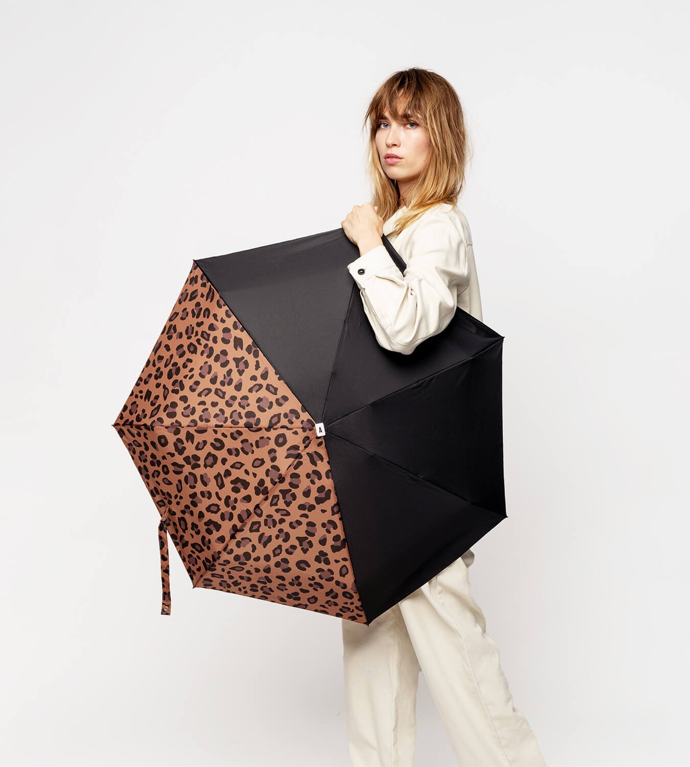 Anatole – Black and leopard-print compact umbrella – JULIETTE - Image 5